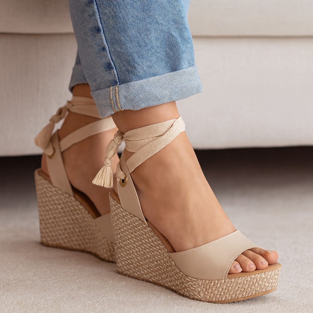 Sandalia Feminina Casual Anabela Férias 2026