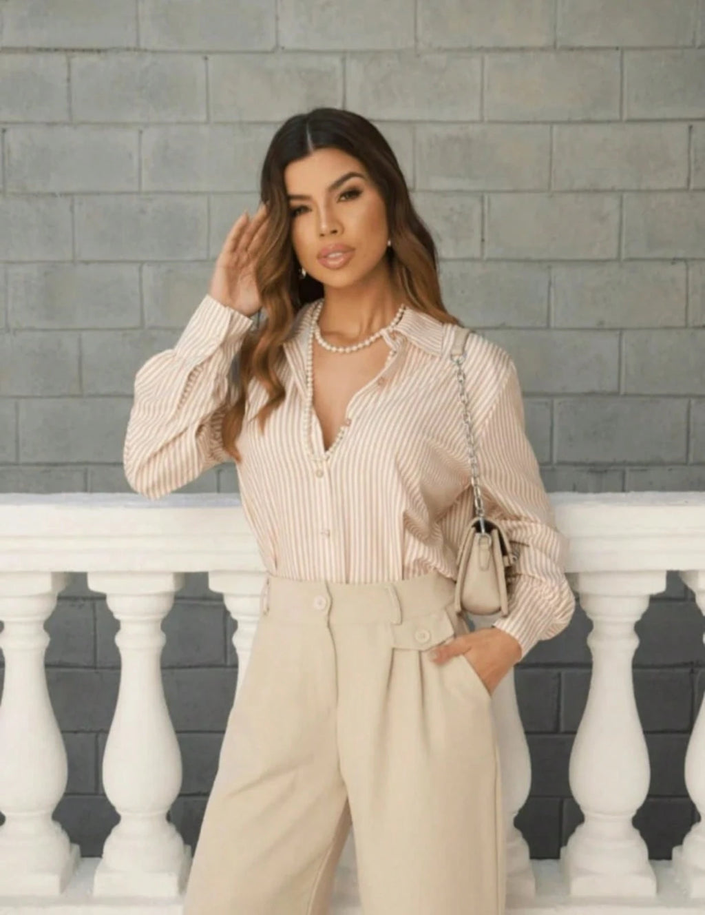 Camisa Manga Longa Listrada Botões na frente Escritório tecido Crepe Premium